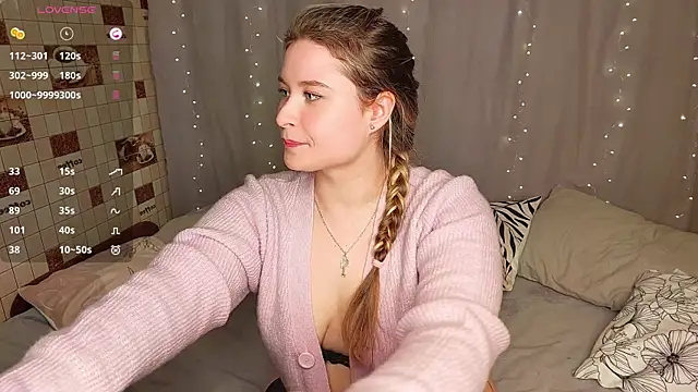 Snapshot of sophie__lee chatting on October 13, 3:47 pm sophie lee online show from October 13, 3:47 pm