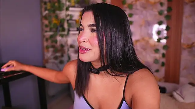 zoey-fox online show from May 15, 12:16 am