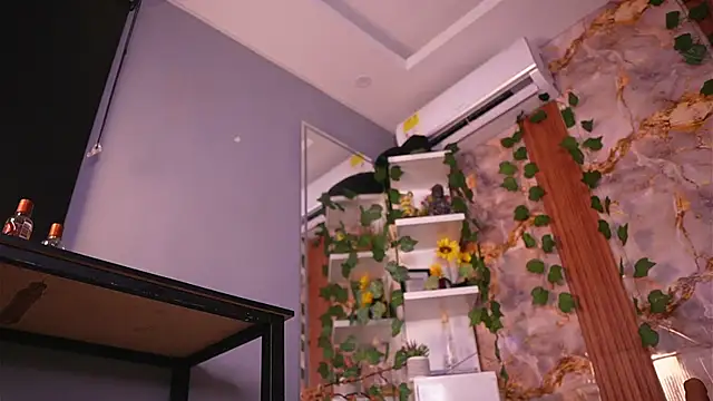 zoey-fox online show from May 16, 1:41 am