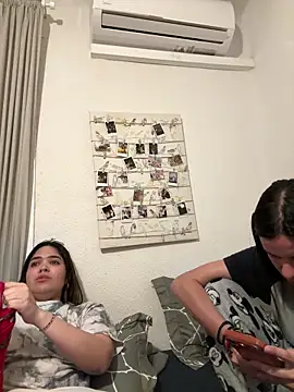 daniniescobarr online show from March 22, 10:27 pm