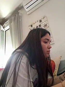 daniniescobarr online show from March 24, 11:04 am