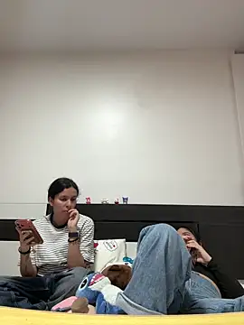 daniniescobarr online show from April 6, 12:39 pm