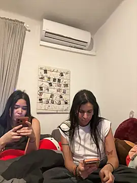 daniniescobarr online show from March 29, 6:40 pm