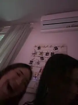 daniniescobarr online show from March 21, 5:07 pm