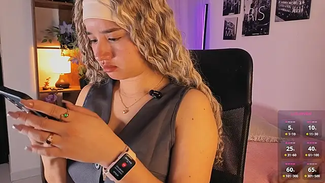 emilyrouxe online show from October 3, 3:17 pm