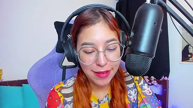  Moon Johnson online show from November 6, 1:44 am