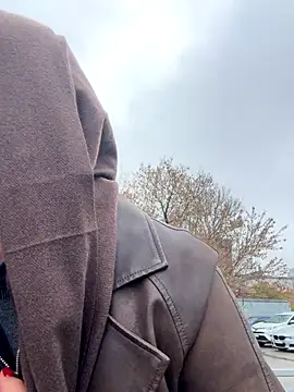 KikiWatson online show from November 14, 7:19 am