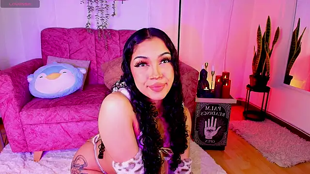 Sara Jhonson online show from April 13, 10:54 pm