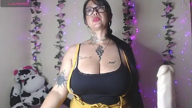 Saloome- online show from May 5, 11:19 pm