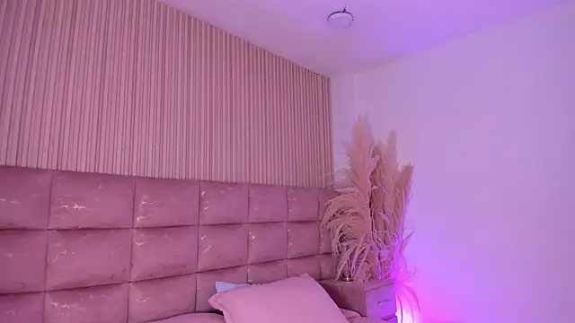HannaRhodes online show from May 26, 3:22 pm