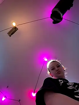 sluttysmiley online show from December 22, 5:54 am