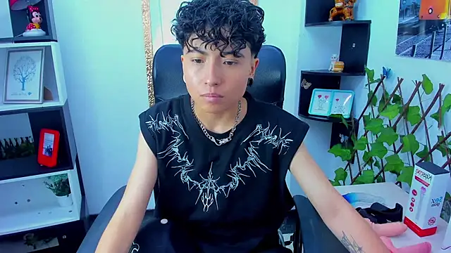 Im Mathias online show from October 17, 9:29 pm