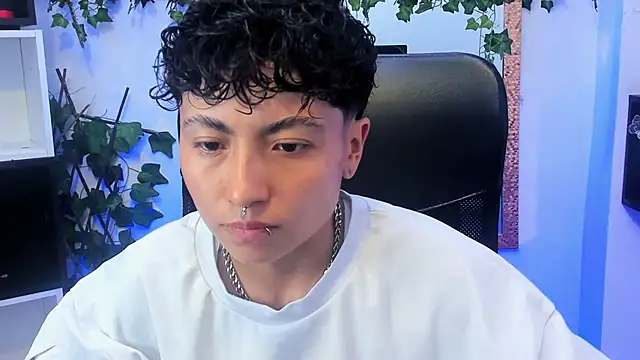 Im Mathias online show from February 13, 2:02 am