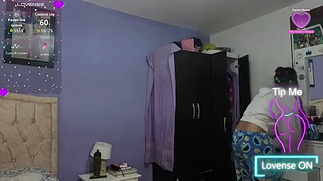 stephania t online show from May 22, 5:11 pm