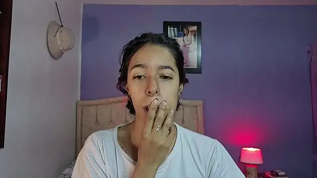 stephania t online show from May 19, 4:58 pm