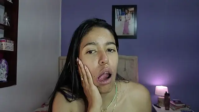 stephania t online show from May 12, 4:35 pm