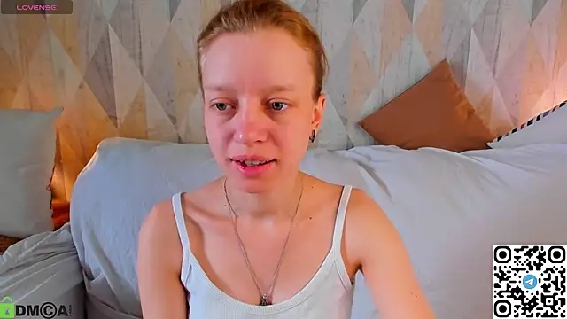 Michelle Blond online show from May 25, 1:04 am
