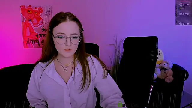 luna berryy online show from February 2, 10:31 pm