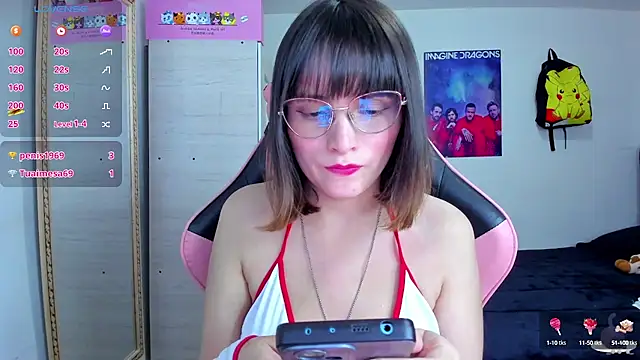 Snapshot of Lucyy-hess chatting on October 15, 8:55 pm Lucyy-hess online show from October 15, 8:55 pm