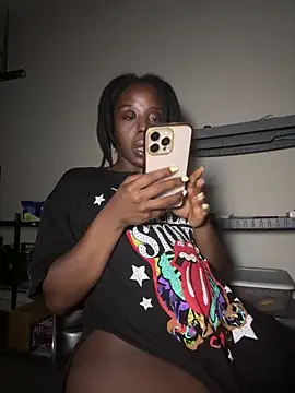 choclatepeaach online show from March 27, 8:26 am