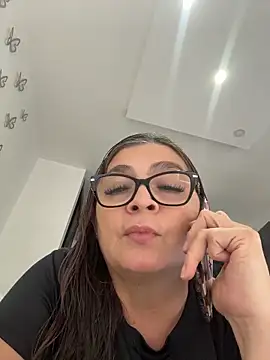 AntonellaAlondra4 online show from May 22, 6:06 pm