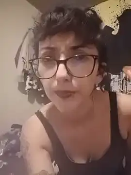 Snapshot of HighLilith chatting on September 24, 9:52 am HighLilith online show from September 24, 9:52 am