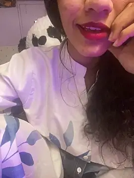 MaggieMasala online show from December 19, 5:05 pm