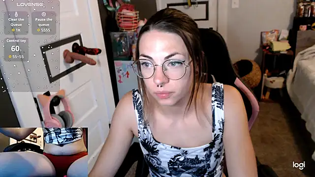 KierBearKisses online show from November 14, 4:18 pm