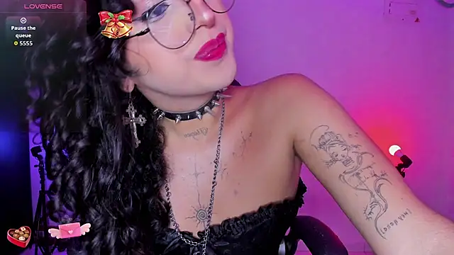 Heka Prudence online show from May 7, 2:05 am