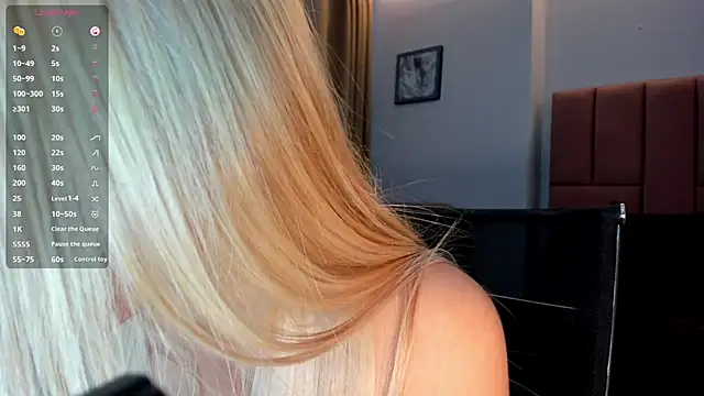 miacarperr1 online show from May 9, 10:12 pm