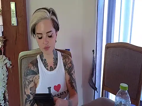 Alexandersonxo online show from March 17, 6:39 am