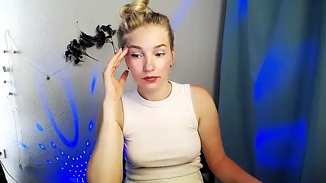 Queen ofLove online show from May 24, 10:58 am