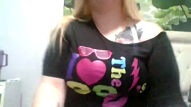 feedmetokenz online show from August 9, 3:56 am