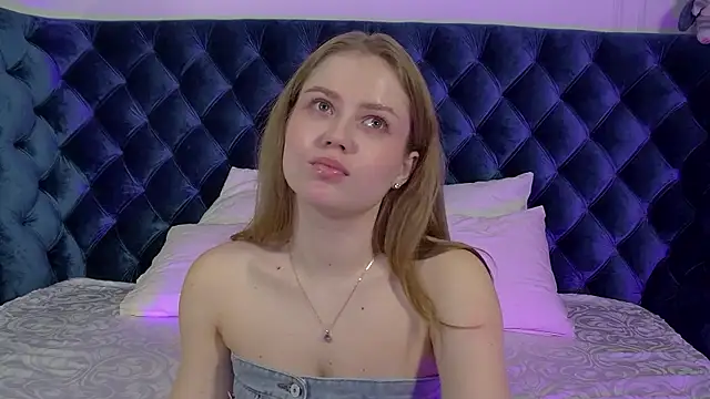 SelinSwarovski online show from November 10, 6:36 pm