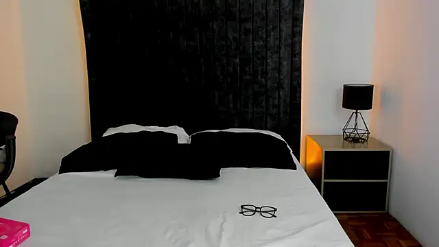 NataGarcia online show from October 16, 3:58 pm