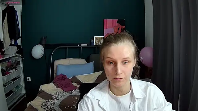 KatiKate online show from May 4, 3:16 pm