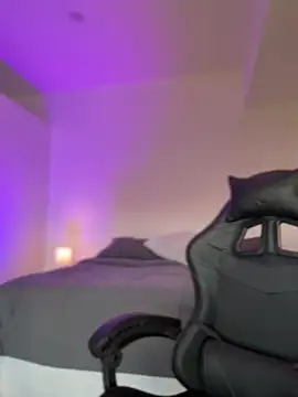 SophieRaily  online show from November 19, 8:20 pm