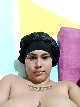 Snapshot of Marilin_Jessie chatting on October 28, 6:35 pm Marilin Jessie online show from October 28, 6:35 pm