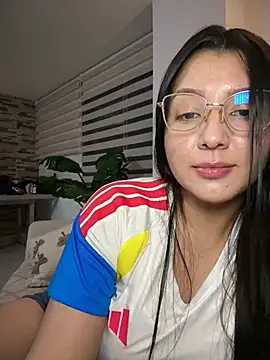 licky lu online show from August 1, 3:30 am
