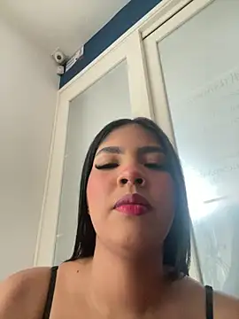 MadyLust online show from December 18, 9:30 pm