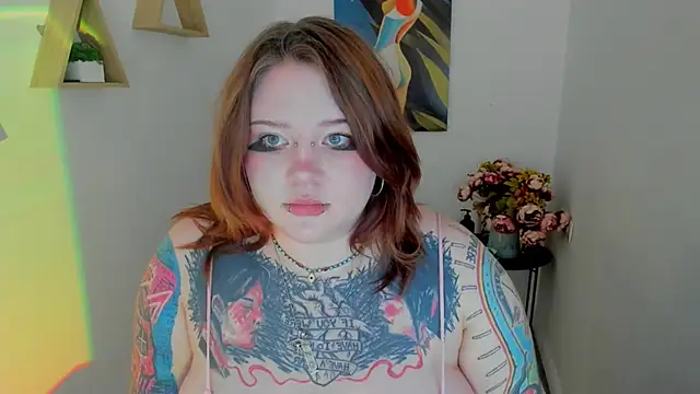 MoonLghte online show from May 8, 7:27 pm