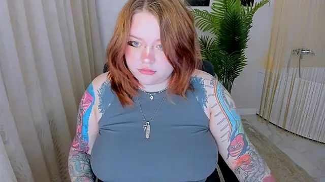 MoonLghte online show from May 24, 7:57 pm