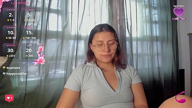 Noellesable online show from October 10, 5:40 pm