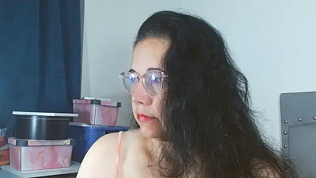 maturepriscila online show from May 17, 1:43 pm