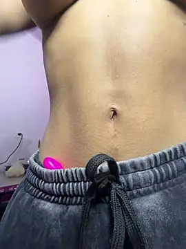 Tiffanny online show from May 7, 1:37 pm