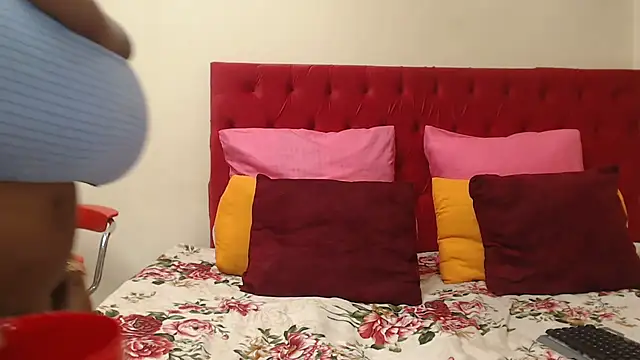 WATERMELLON79 online show from December 2, 7:10 am