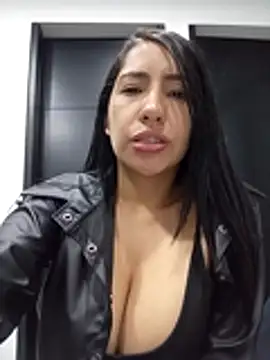 Sofi hot 4m online show from April 22, 3:42 pm