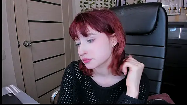 ElizaNik  online show from May 9, 9:17 pm