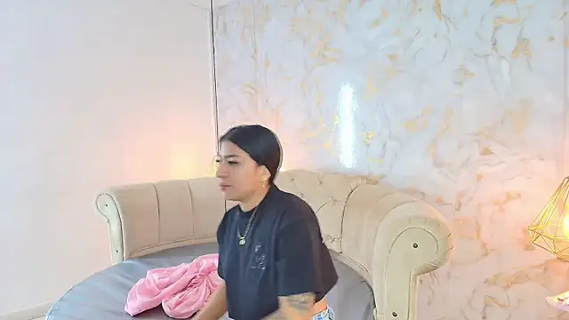 khloeblake online show from May 8, 5:32 am