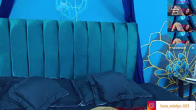 Lunamistyc online show from March 9, 8:01 pm